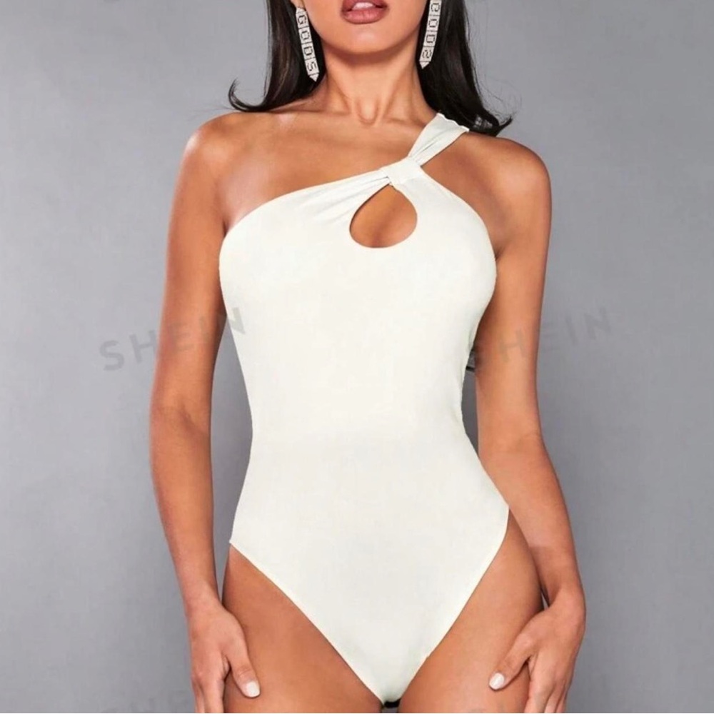NWOT SHEIN | Off white / beige one shoulder bodysuit